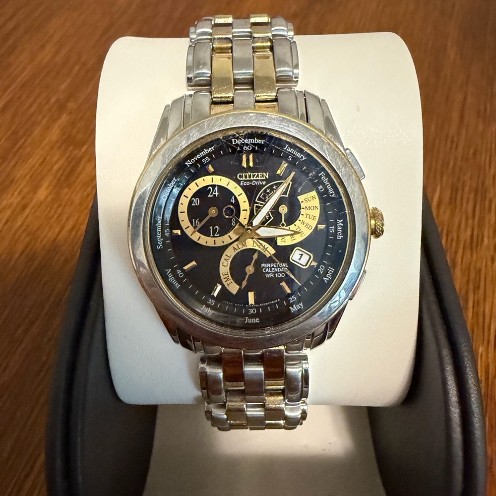Citizen Calibre 8700 Eco-drive Two-tone Chronograph